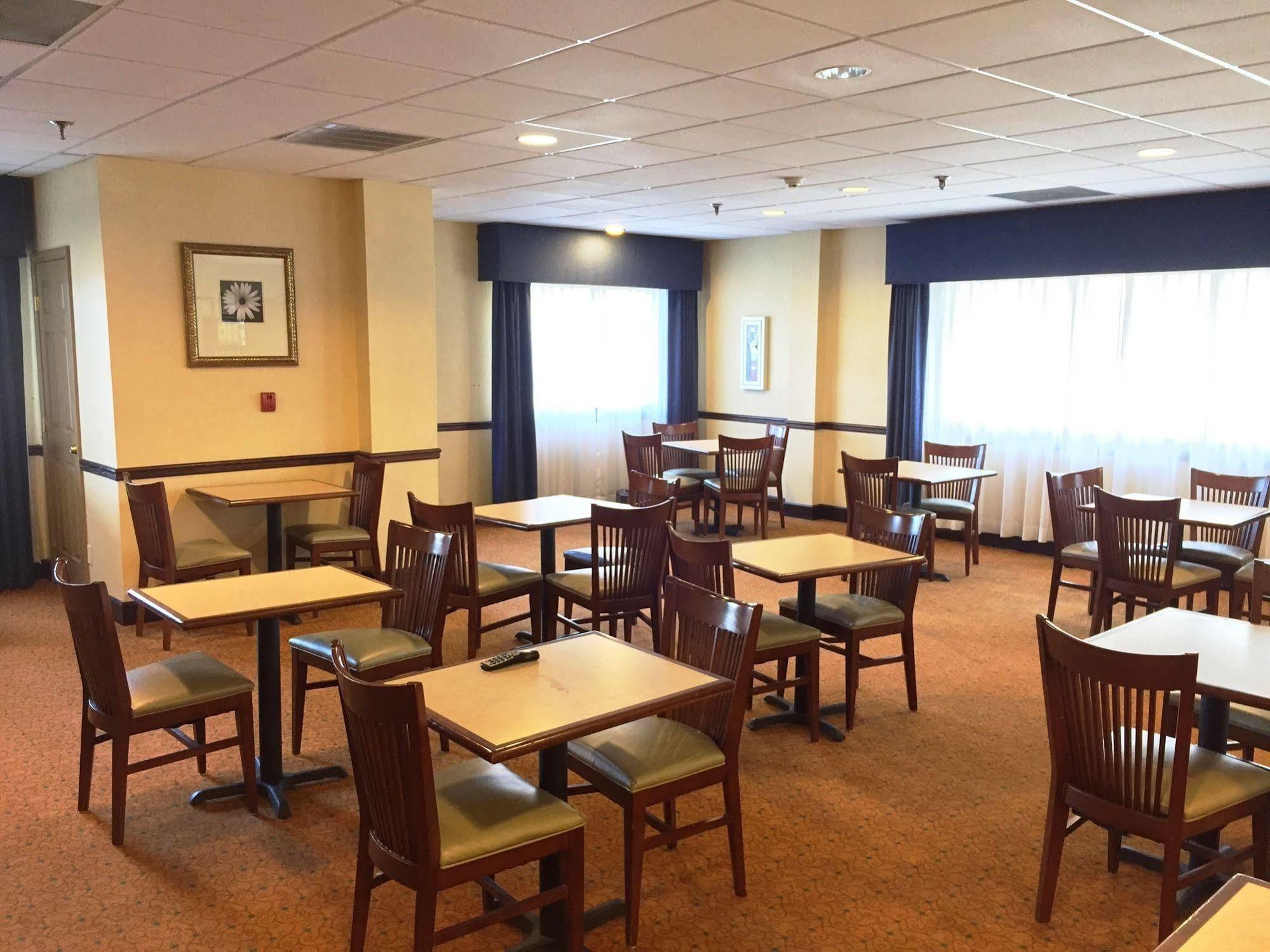 Hotel Country & By Radisson, Downtown Atlanta