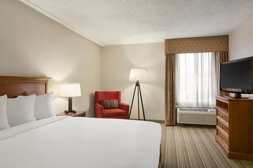 Country & By Radisson, Downtown Hotel