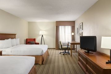 Country & By Radisson, Downtown 3*