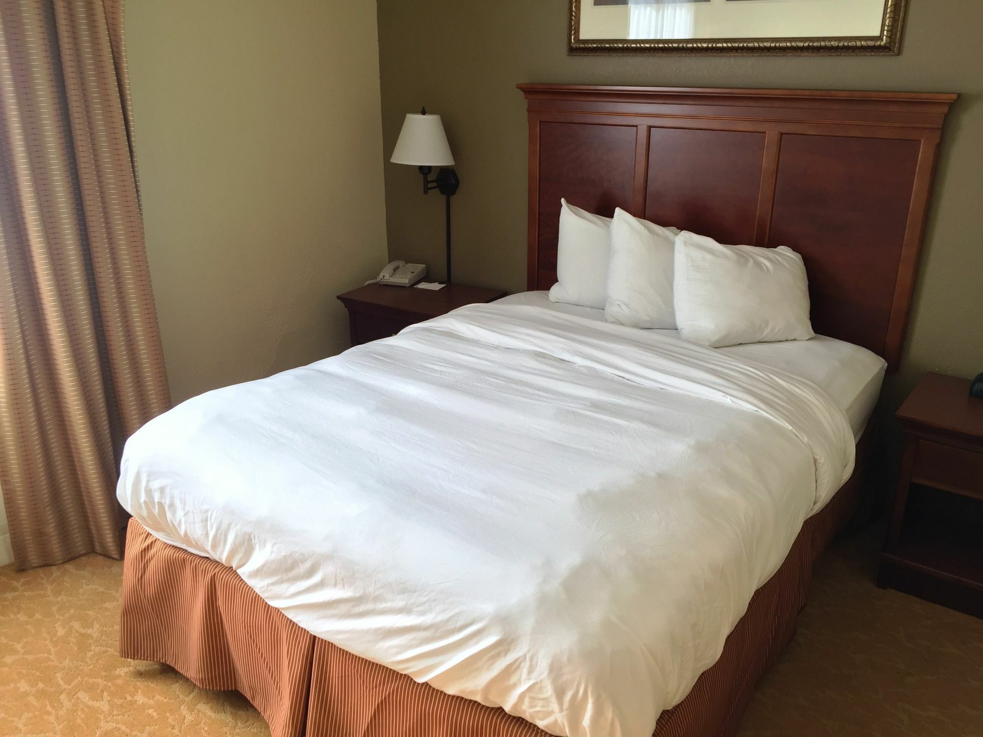 Hotel Country & By Radisson, Downtown